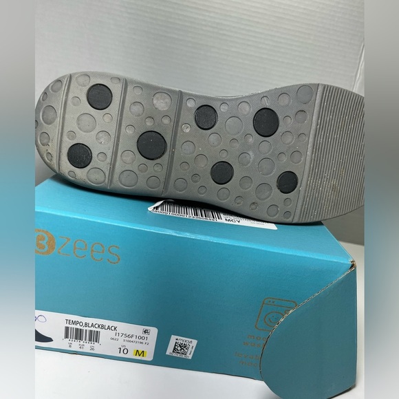 BZees Women's, Tempo Boot - Picture 9 of 9